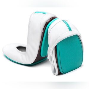 Tieks Flats White Lotus color size 5